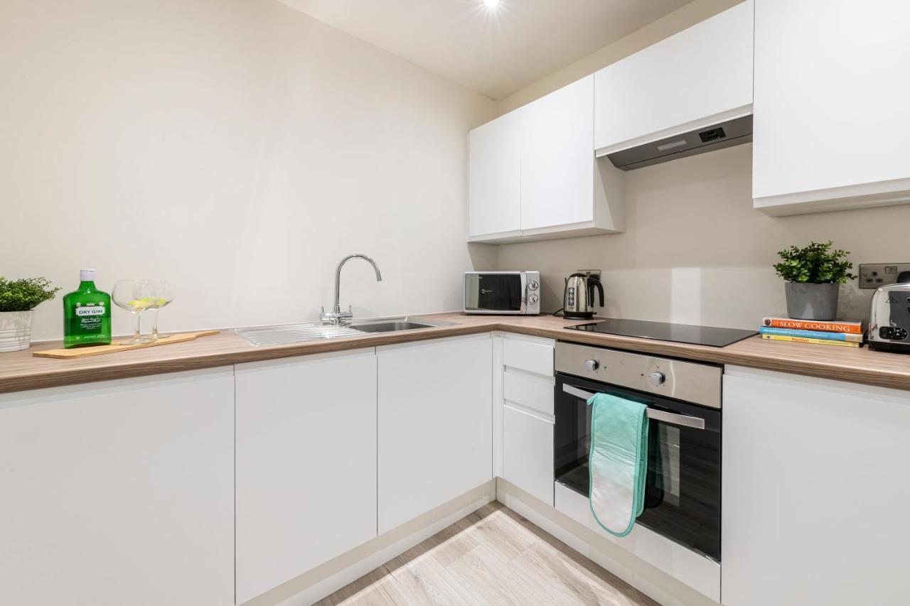 Apartment Stylish 2 Bed Close To Bradford (West Yorkshire)