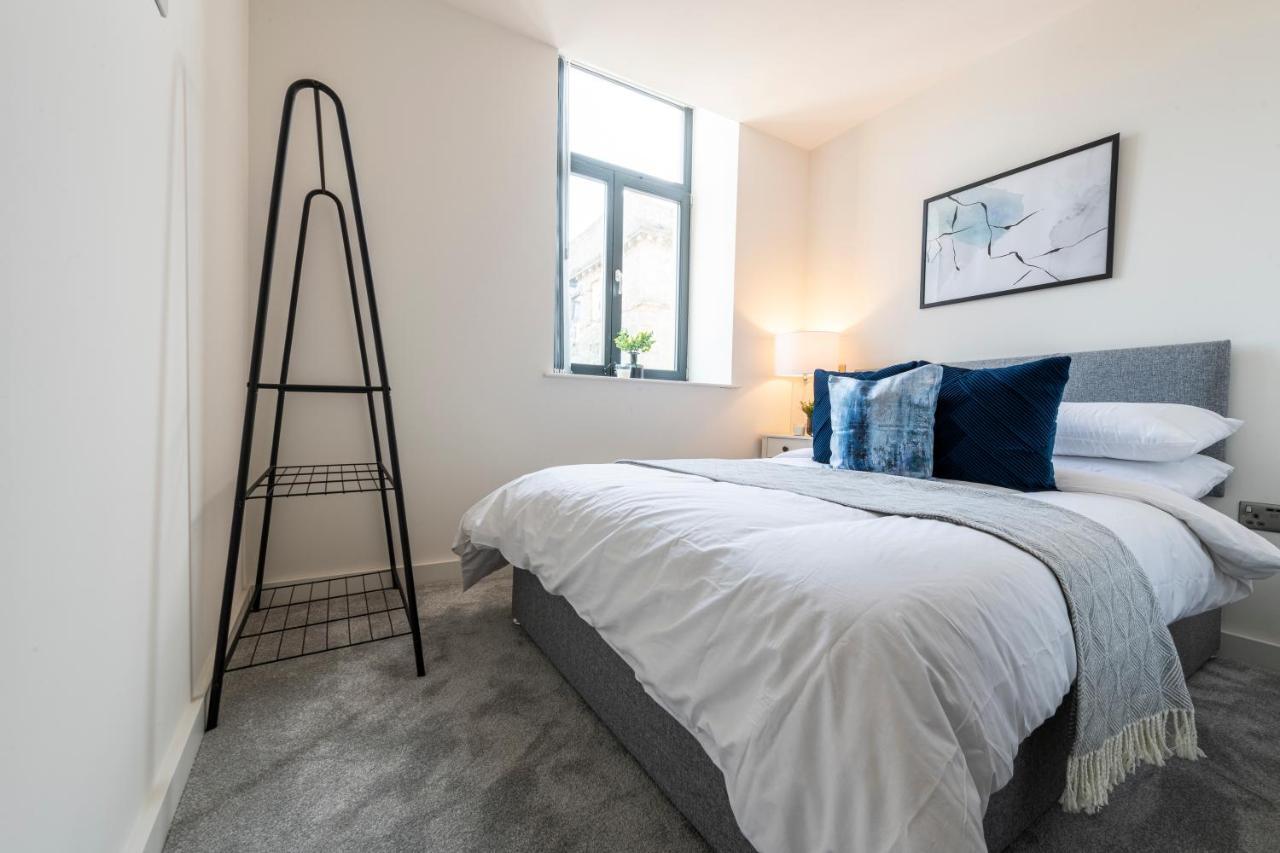 Stylish 2 Bed Close To * Bradford (West Yorkshire)