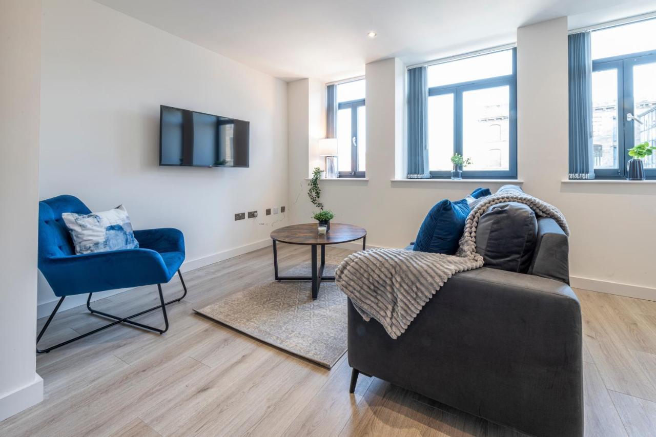 Apartment Stylish 2 Bed Close To *