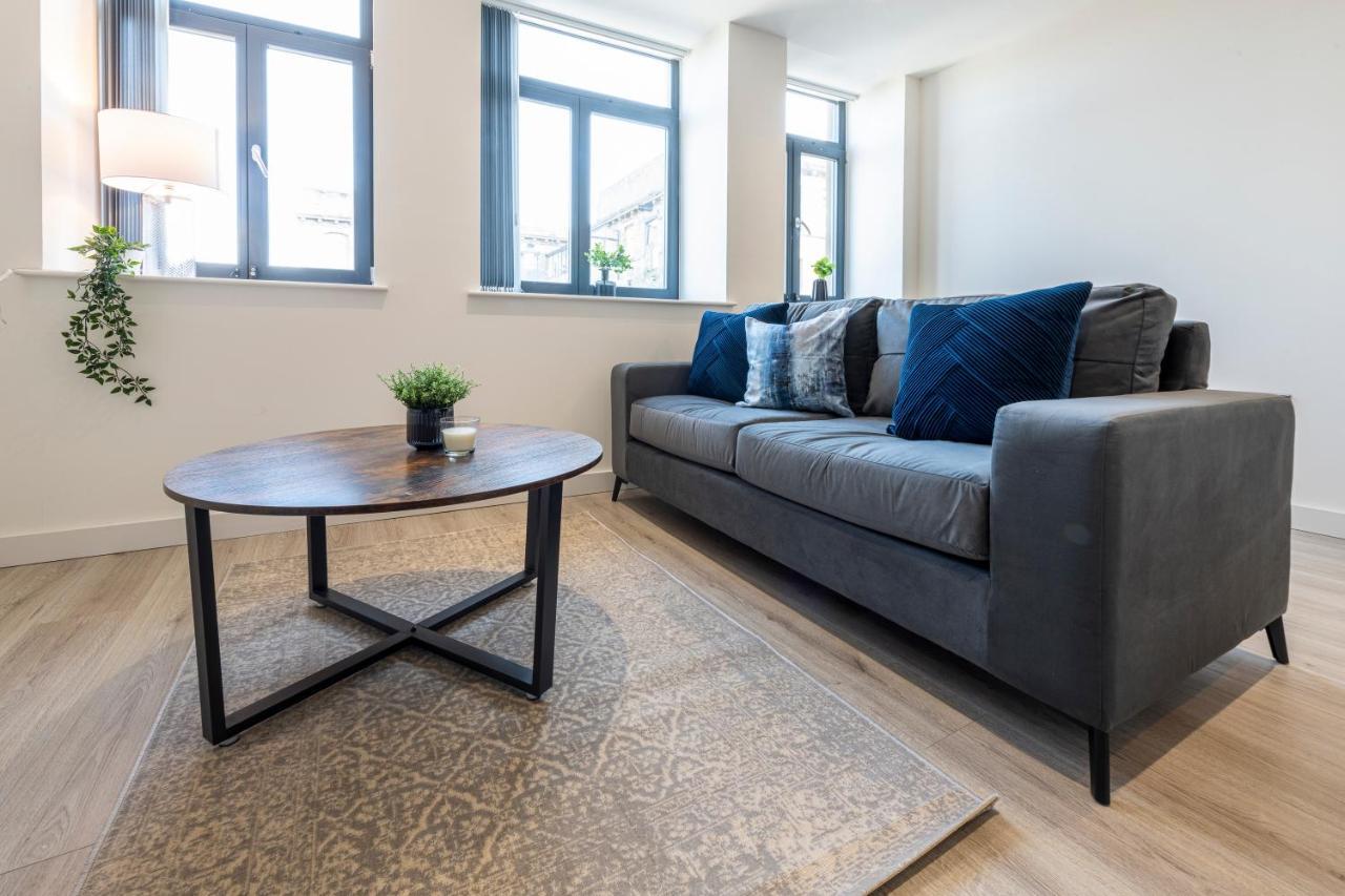 Stylish 2 Bed Close To Bradford (West Yorkshire)