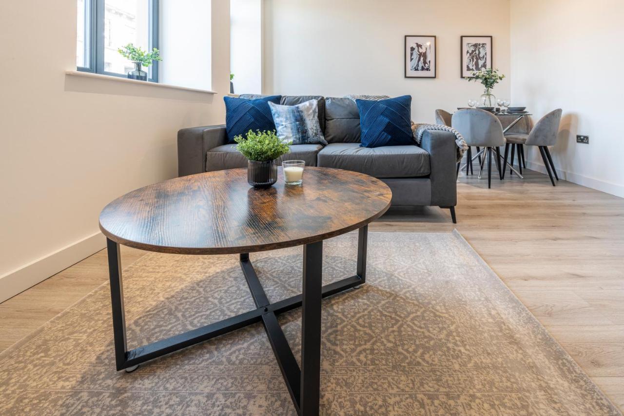 Apartment Stylish 2 Bed Close To